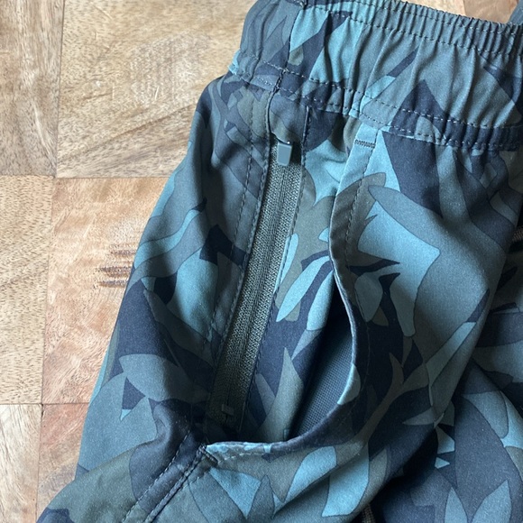 Goodfellow & Co Swim Trunks size M - Picture 4 of 9